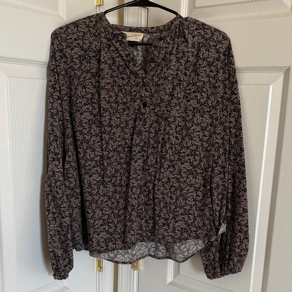 Universal Thread Black Floral Blouse